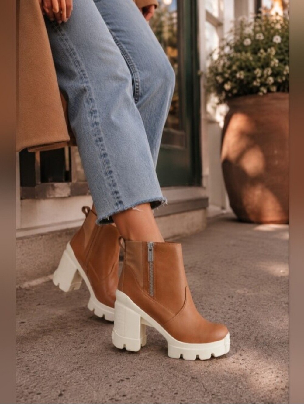 Sorel Caribou X Heel Chelsea Boots Size 9.5 NEW